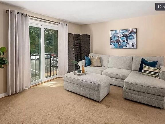 3rd image of 11 Village Rock Ln APT 17