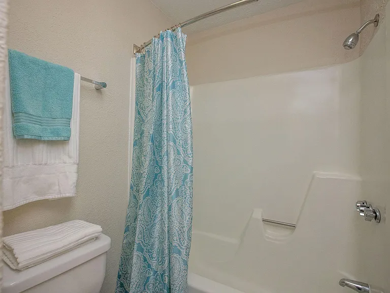 Chase Cove Apartments — Photo 63
