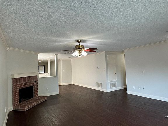 3rd image of 2905 Meadowlark Dr