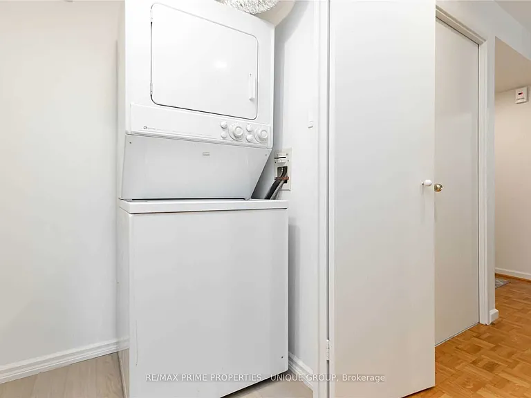 80 Front St E #715 — Photo 25