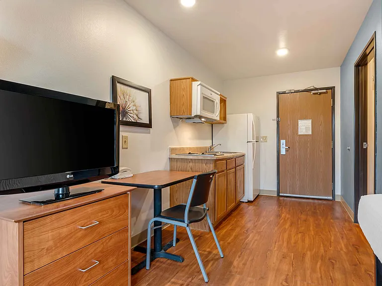 Studio Suite - 1 Full Bed