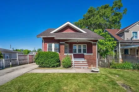 3 bed, 2.5 bath, 2090 sqft, $1,600 — Photo 2