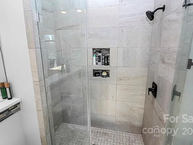 514 10th St #406 — Photo 13