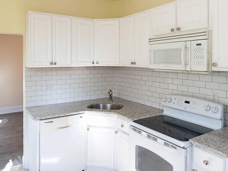 1510 W Dauphin St — Photo 1