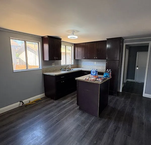 551 Roberds Ave N — Photo 6