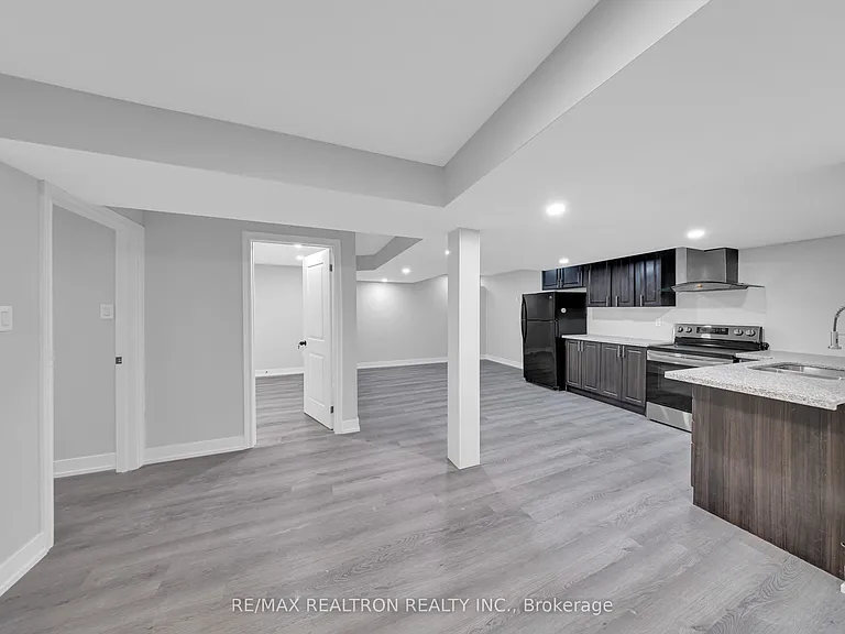 32 Chasser Dr — Photo 5
