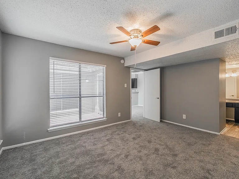 Station 121 at Town Center Apartments — Photo 44