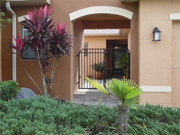 3rd image of 701 Thousand Oaks Ln