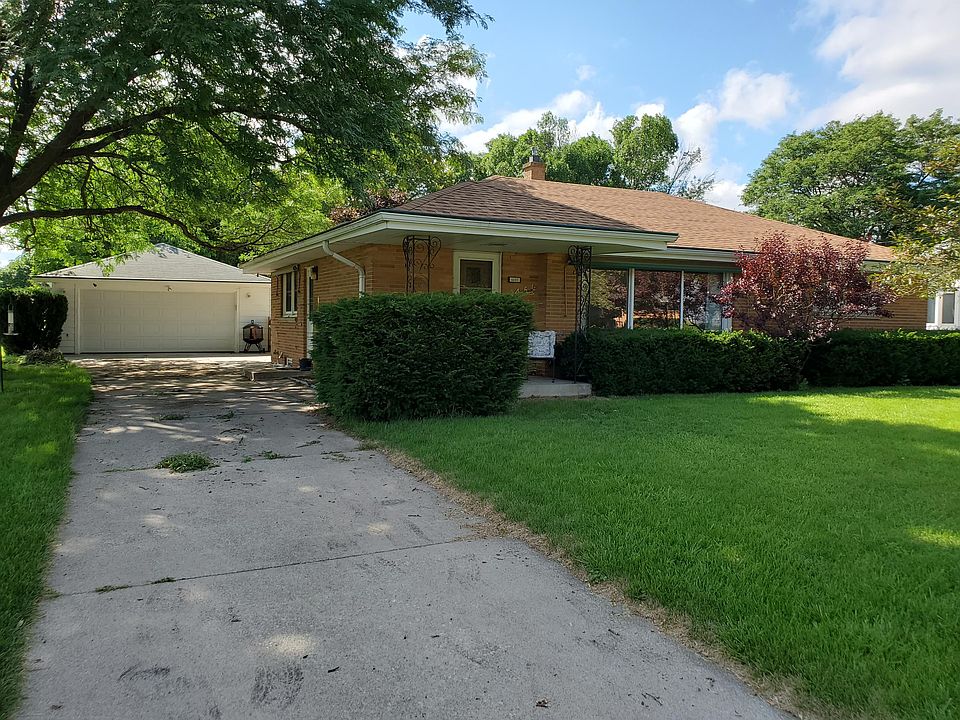 1st image of 4451 N 99th St