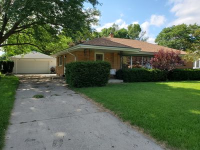 4451 N 99th St, Wauwatosa, WI, 53225