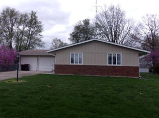 10 Parkview Rd, Rushville, IL 62681