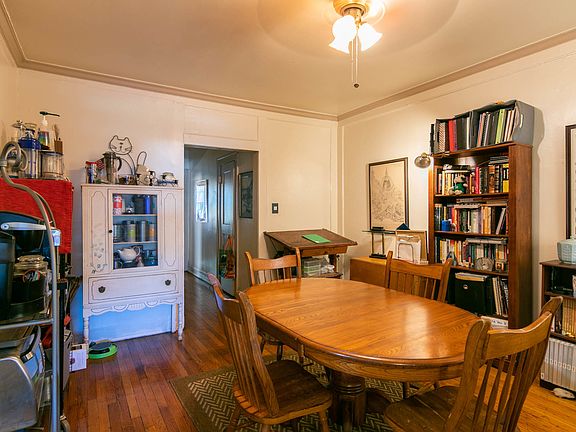 3rd image of 6728 S Clyde Ave APT 3