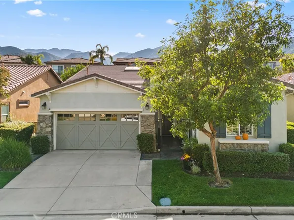 9177 Wooded Hill Dr, Corona, CA 92883