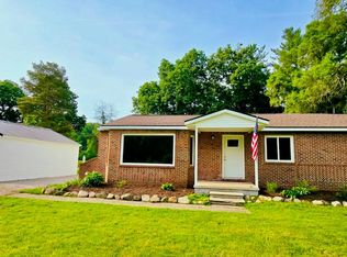 20891 Winifred Ct, Pinckney, MI 48169