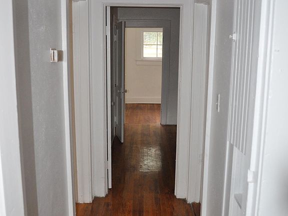 2nd image of 808 W Smith St