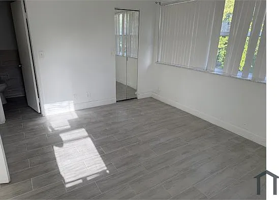 11401 NW 45th St — Photo 10