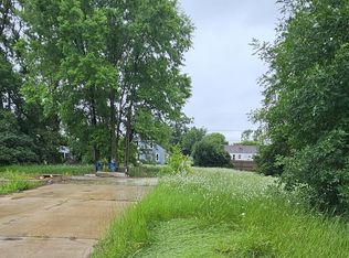 122 Wisconsin Ave SE, Staples, MN 56479