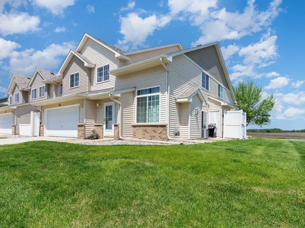 1111 Whisper St NW, New Prague, MN 56071