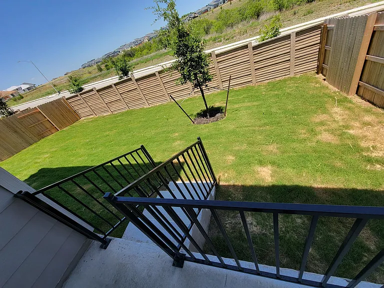 11011 Strawberry Roan Dr — Photo 31