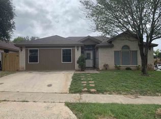 8906 Fox Ln, Laredo, TX 78045