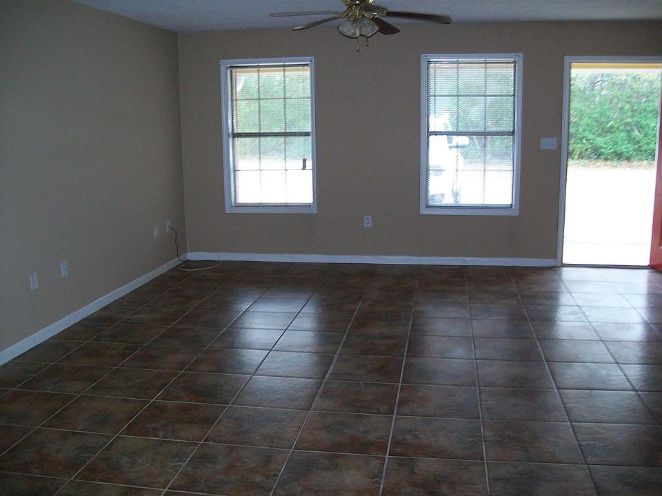 2nd image of 14 Nelson Manor Dr