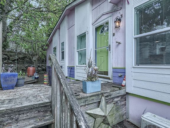 2nd image of 1333 N 125th #13