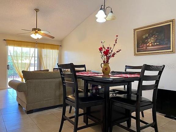 4th image of 1219 Lucaya Cir