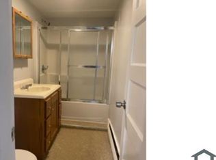 438 Plainfield St #3, Springfield, MA 01107