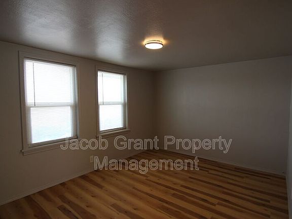 2nd image of 4719 Yellowstone Ave APT 8