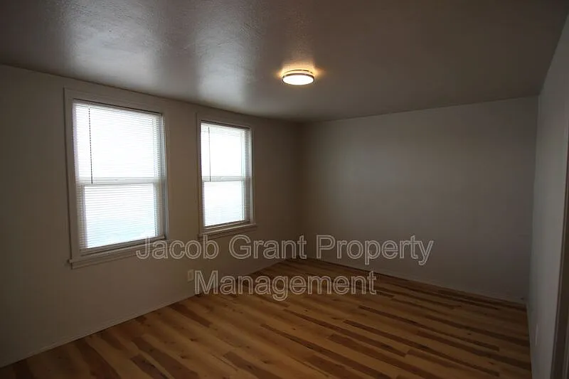 Building Photo - 4719 Yellowstone Ave #8