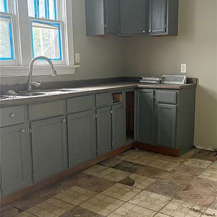 4th image of 456 Chambers Rd