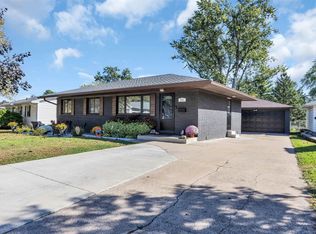 2705 Crestline Ave, Waterloo, IA 50702