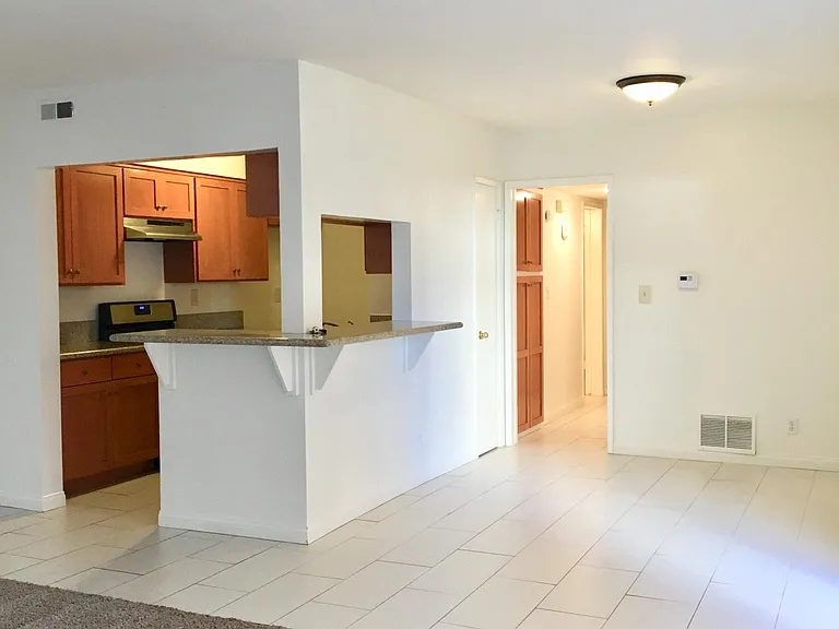 116 N Western Ave #2 — Photo 5