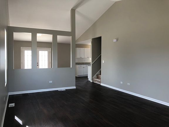 2nd image of 1715 Emerald Pointe Cir
