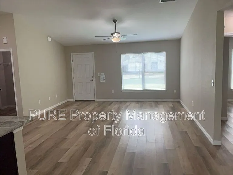 4721 SW 151st Pl — Photo 3