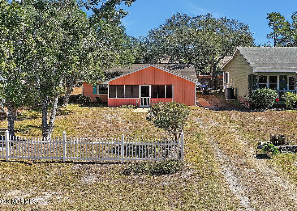 1st image of 146 NW 9th Street