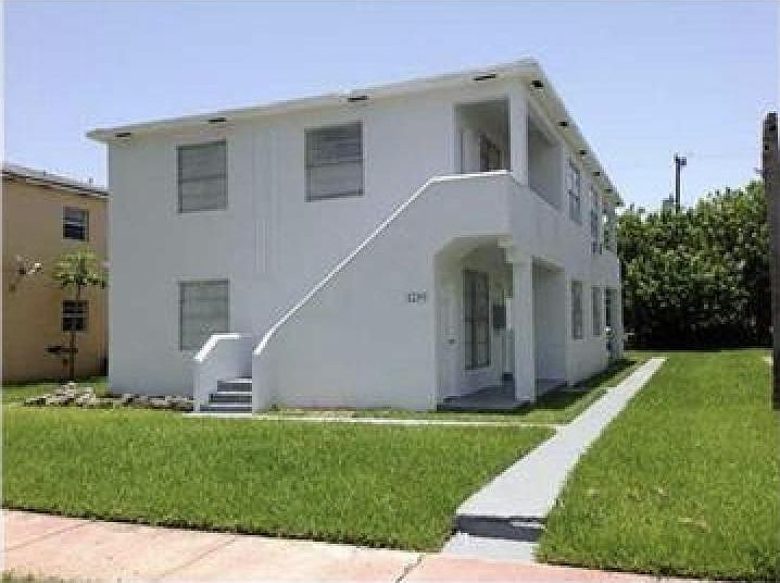 1st image of 1794 Normandy Dr