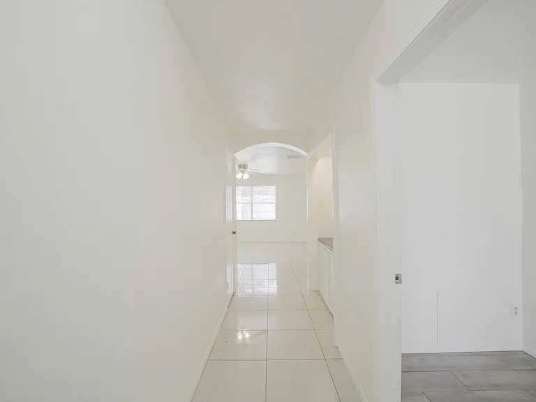 9811 Mango St — Photo 5