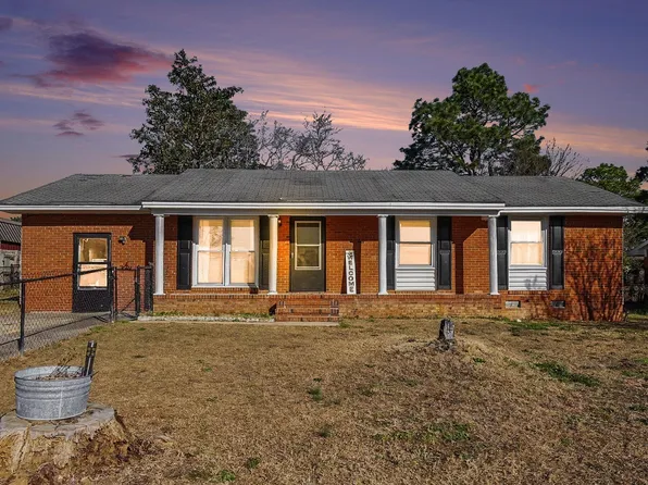 104 Rosebud St, Spring Lake, NC 28390