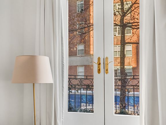 5th image of 104 E 36th St #2