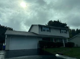 107 Sheatree Ln, North Syracuse, NY 13212