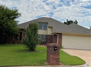 1029 S Westbury Ct, Yukon, OK 73099