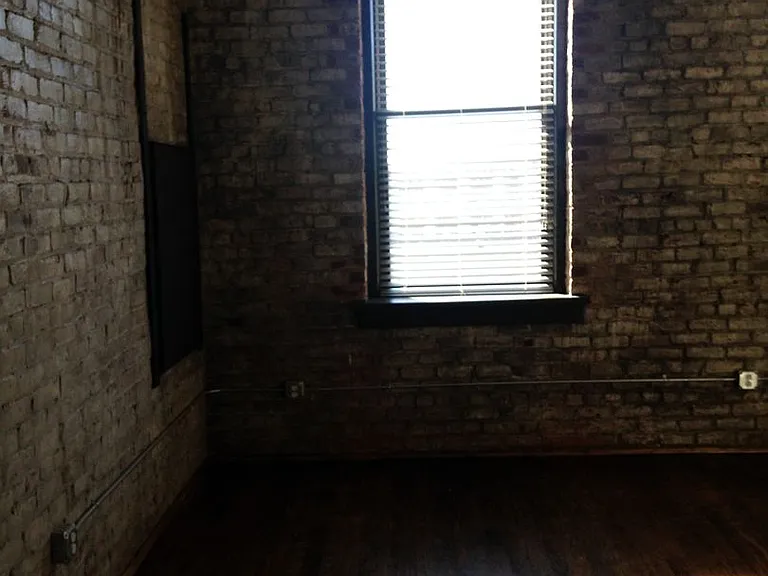 River Lofts West — Photo 2