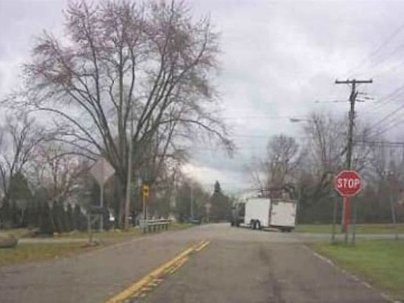 Exterior Neighborhood (street photo)