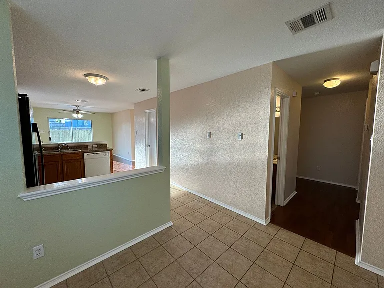 5704 Capricorn Loop — Photo 11