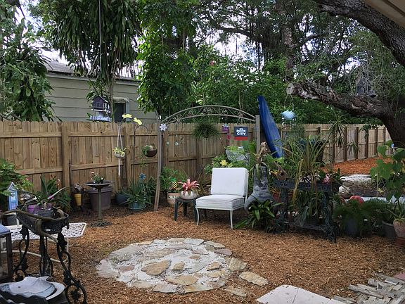 5th image of 601 SW 9th St #B