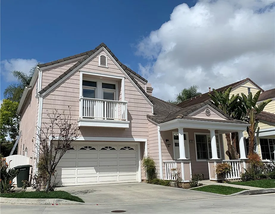 281 Mesa Dr