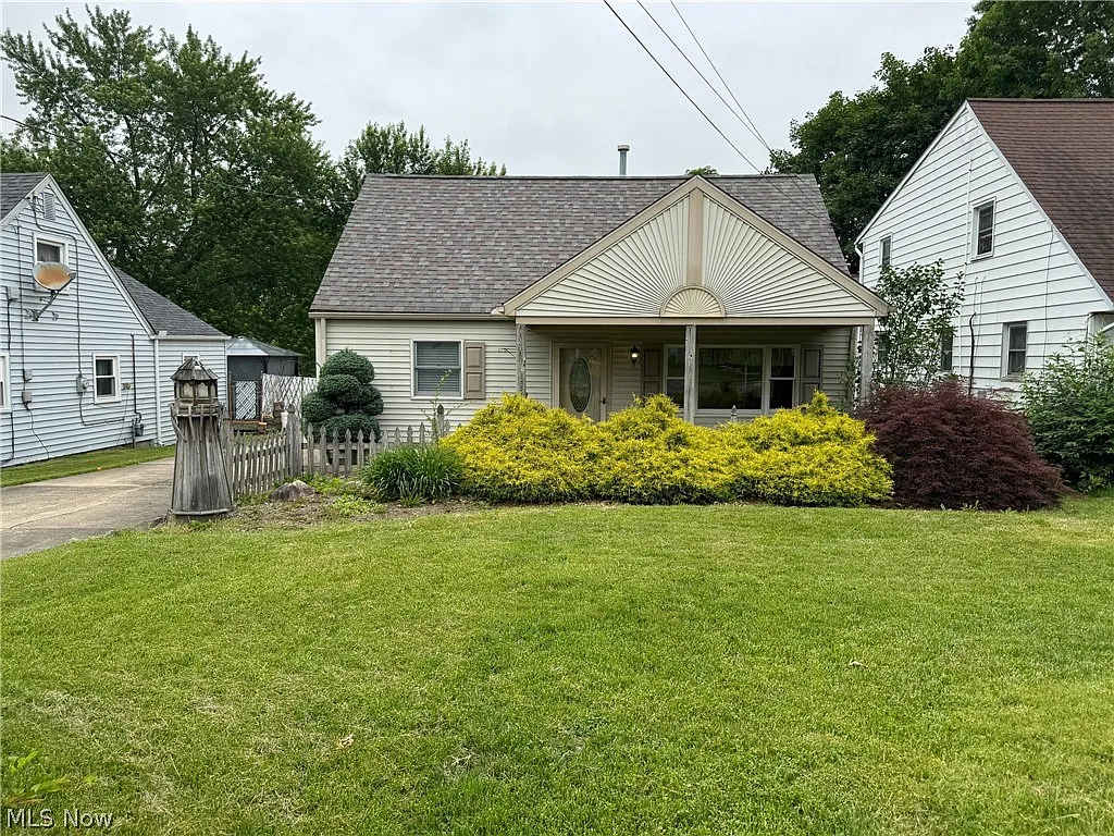 255 S Roanoke Ave photo 1