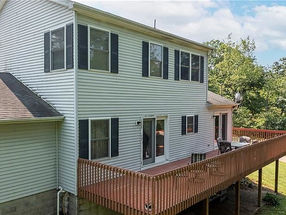 5th image of 209 E Shaffer Rd
