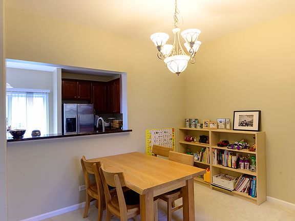 4th image of 1141 N Claremont Dr